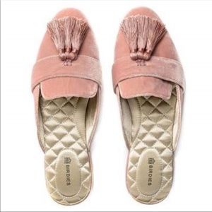 Not selling. (Always searching 🐤) 9.5 or 9